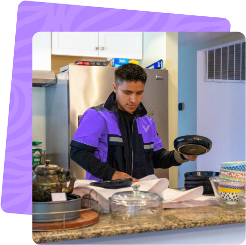 Ventura mover packing kitchen items for a Port Hueneme move